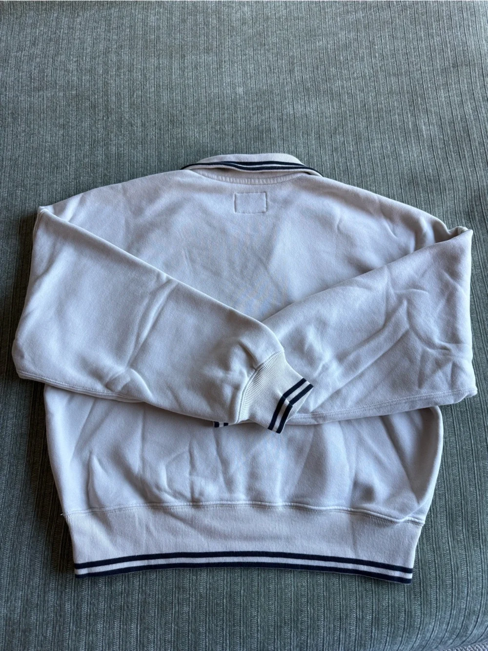 Women’s Abercrombie & Fitch Cream Collar Pullover